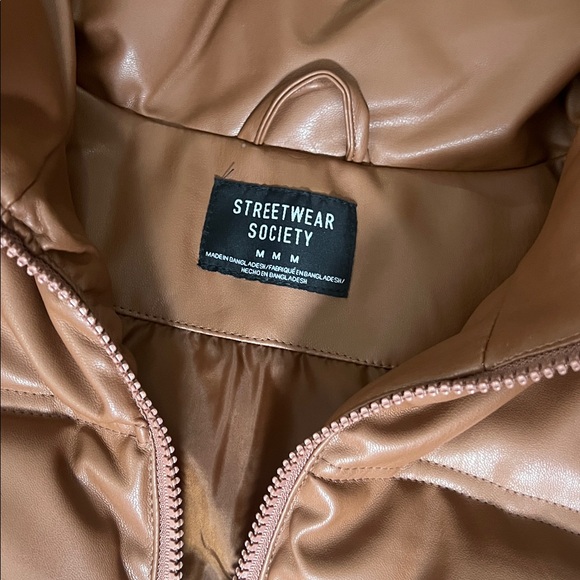 Leather Vest - Picture 4 of 4